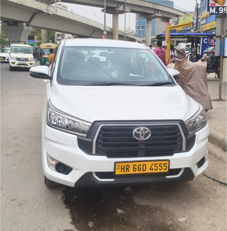 Innova Crysta taxi